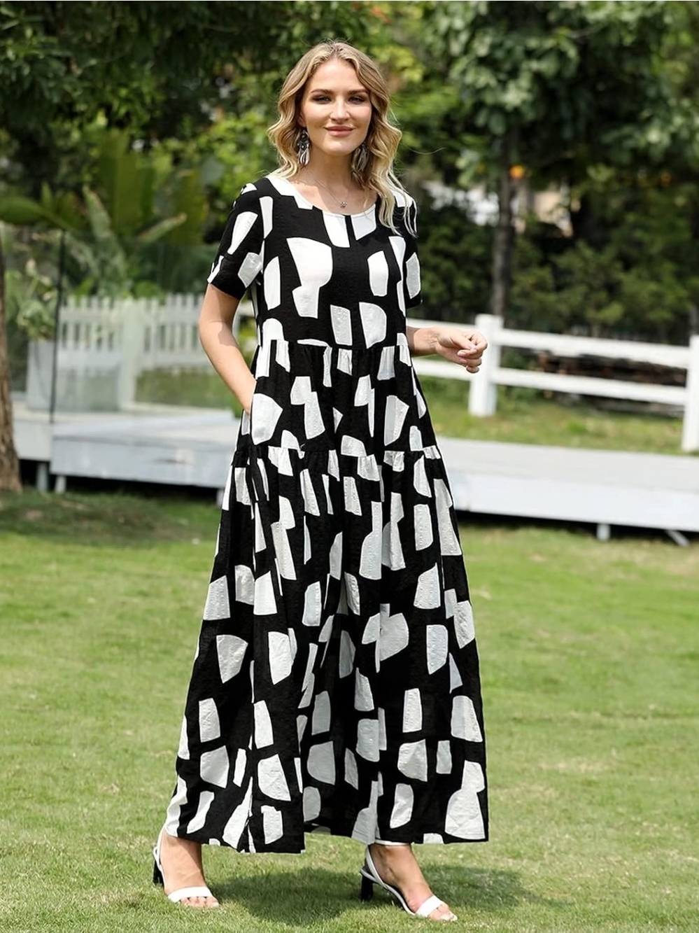 Yesno Black & White Geometric Tiered Maxi Dress Size 2X